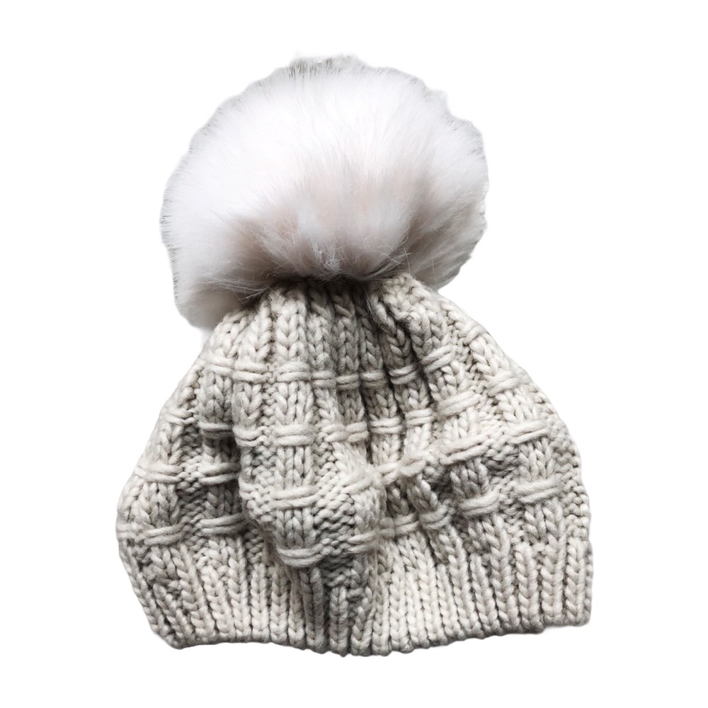 KYI KYI Canada NWT Chunky Knit Beret Beanie W/Pom